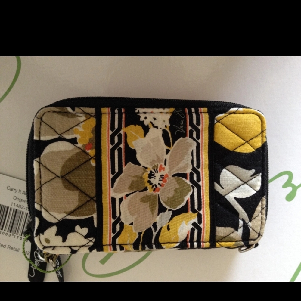 Vera Bradley Carry It All Wristlet NWT Retired Dogwood Floral Pattern Wallet